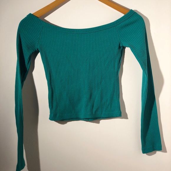 🌻Teal off the shoulder crop top🌻 - Picture 4 of 4